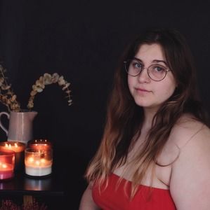 Meet your Posher, Chloe